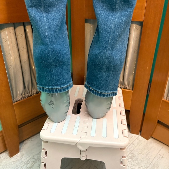 Levi's Women's Straight Leg Jeans in Denim Blue - Picture 7 of 13